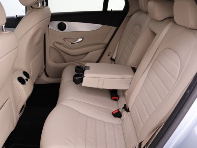 2025 Mercedes-benz Glc
