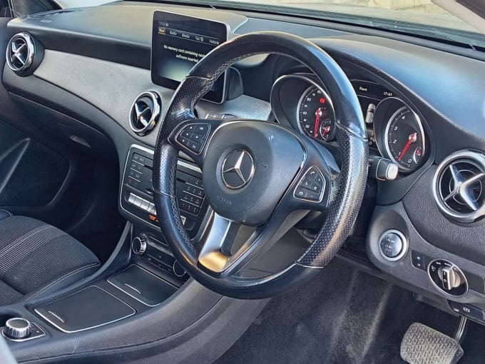 2025 Mercedes-benz 180