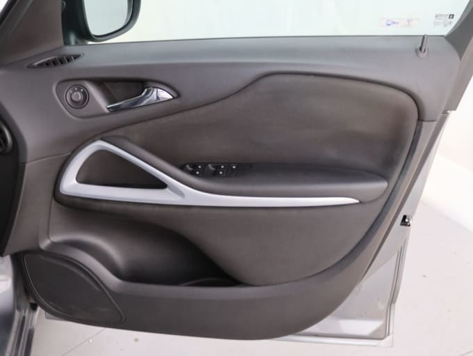 2025 Vauxhall Zafira Tourer
