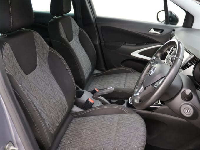 2025 Vauxhall Crossland X