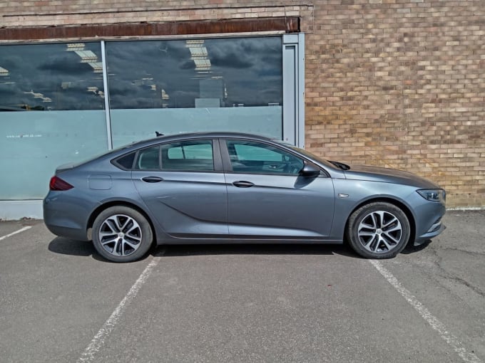 2025 Vauxhall Insignia