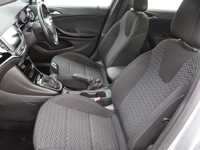 2025 Vauxhall Astra