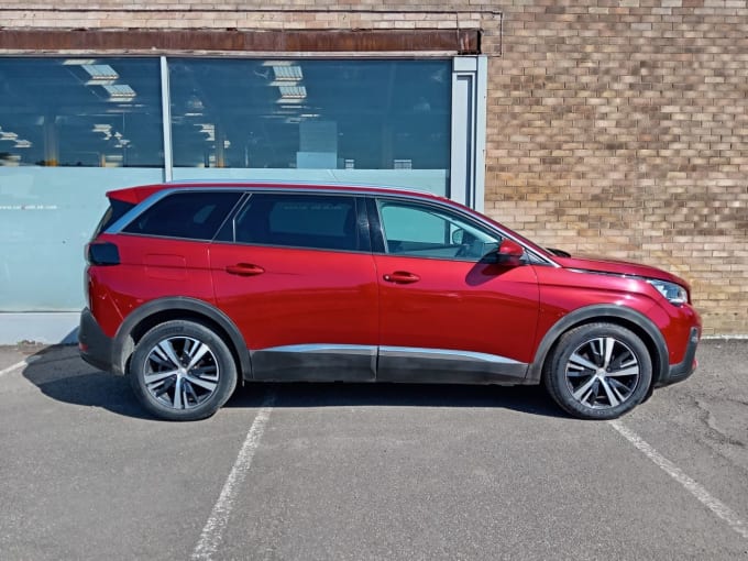2025 Peugeot 5008