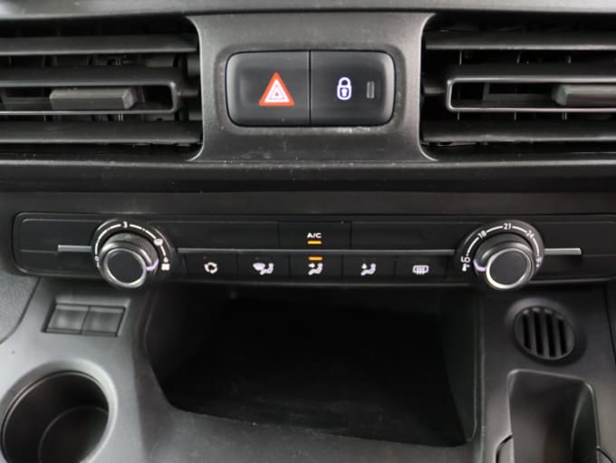 2025 Vauxhall Combo Life