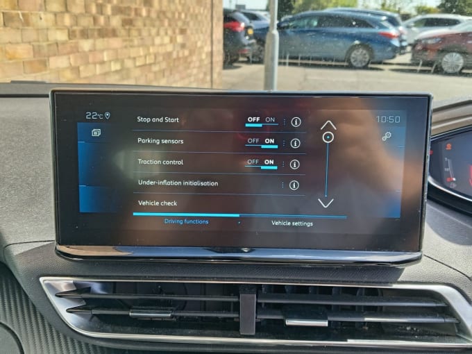 2025 Peugeot 5008