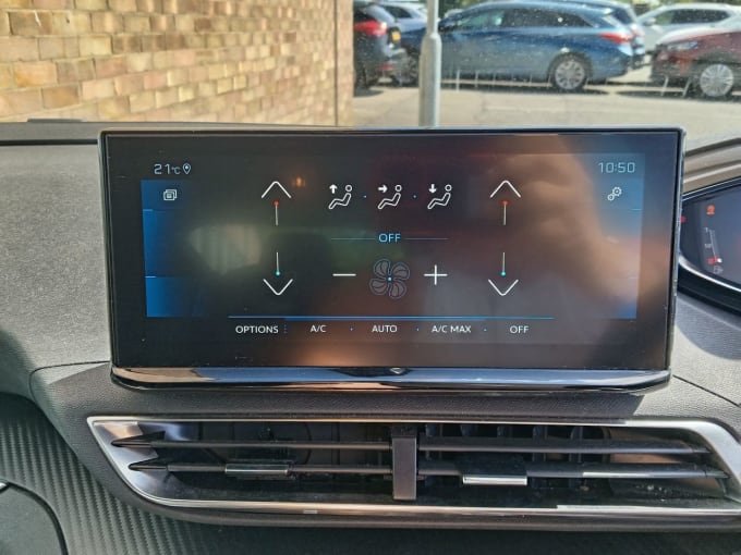 2025 Peugeot 5008