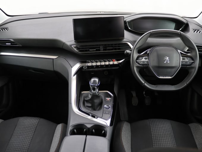 2025 Peugeot 5008