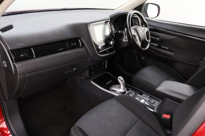 2025 Mitsubishi Outlander