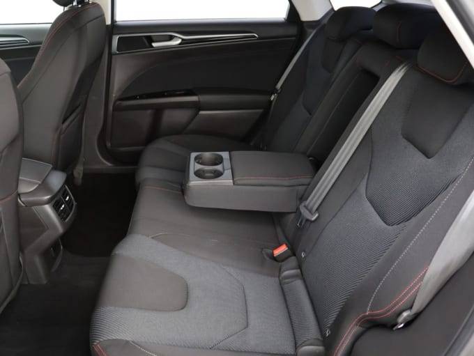 2025 Ford Mondeo