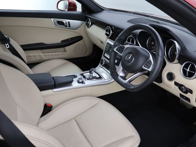 2025 Mercedes-benz Slc
