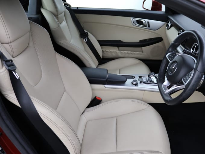 2025 Mercedes-benz Slc