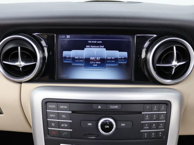 2025 Mercedes-benz Slc