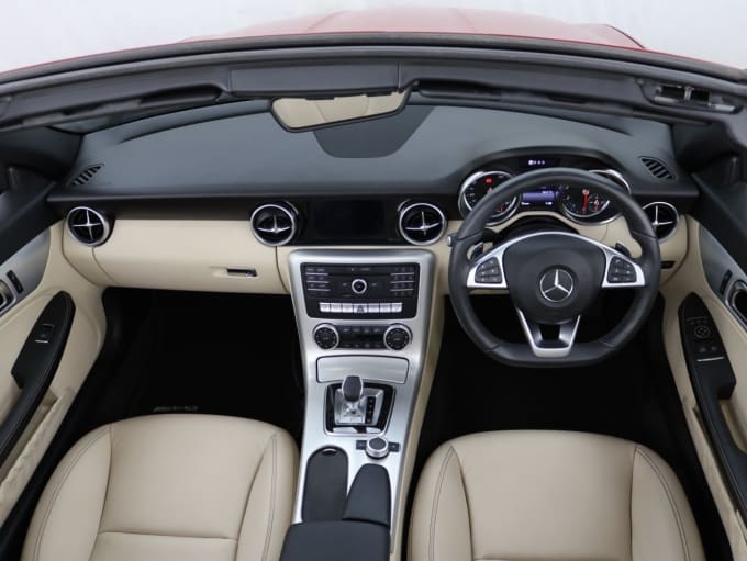 2025 Mercedes-benz Slc