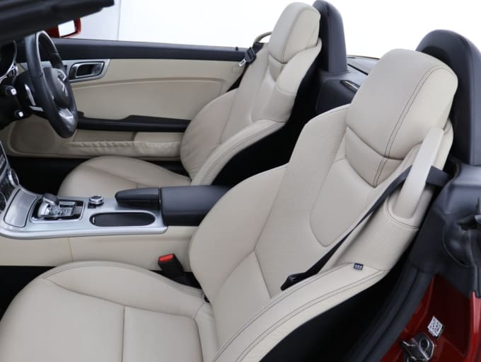 2025 Mercedes-benz Slc