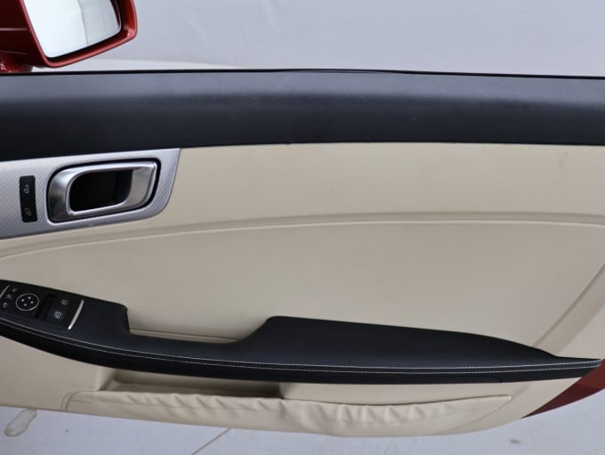 2025 Mercedes-benz Slc
