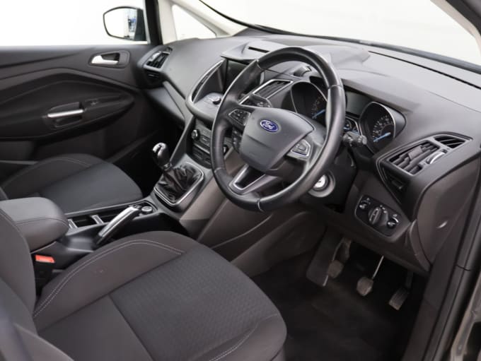2025 Ford C-max