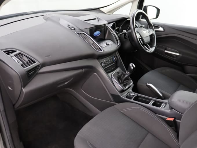 2025 Ford C-max