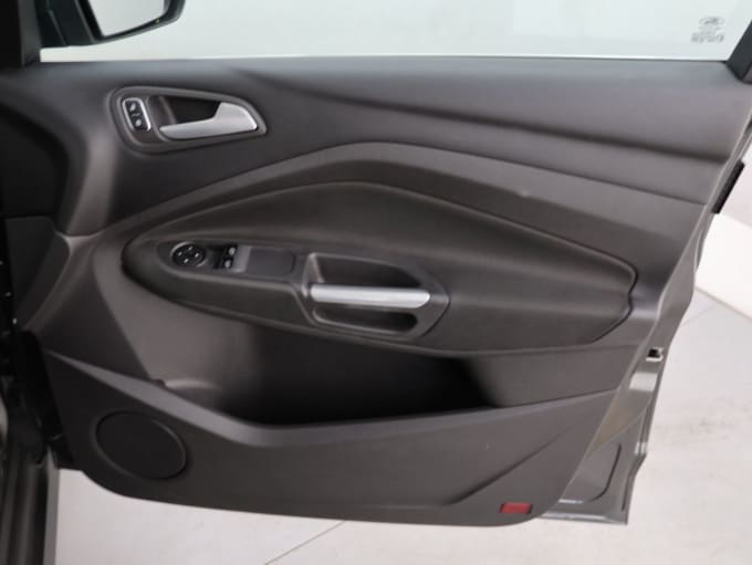2025 Ford C-max