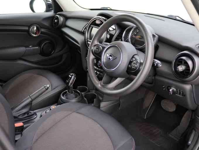 2025 Mini Hatch