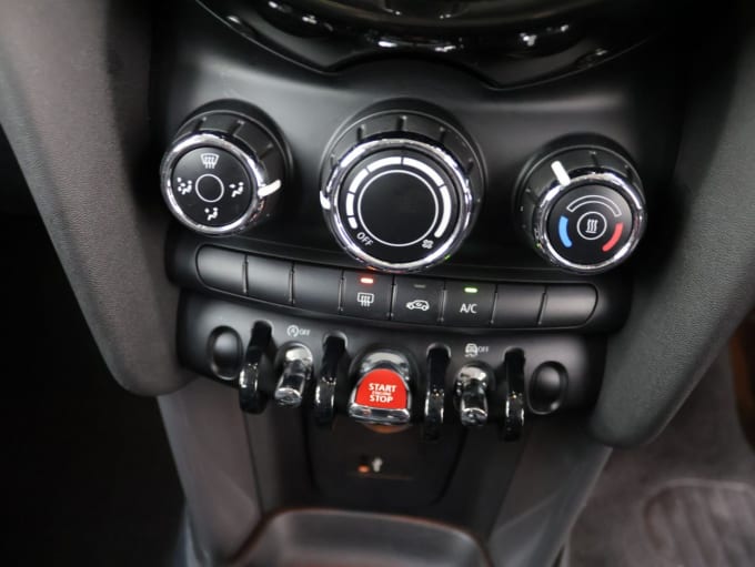2025 Mini Hatch