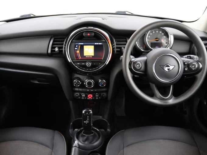 2025 Mini Hatch