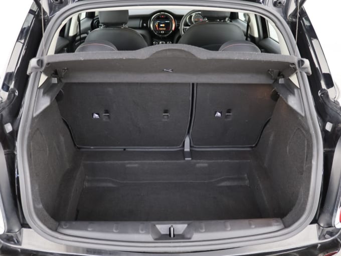 2025 Mini Hatch