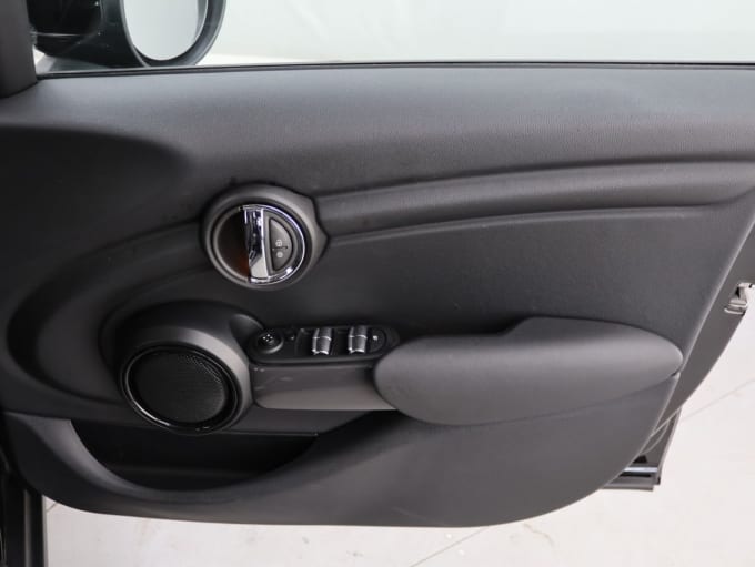 2025 Mini Hatch