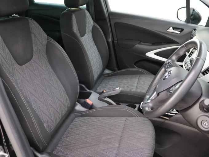 2025 Vauxhall Crossland X