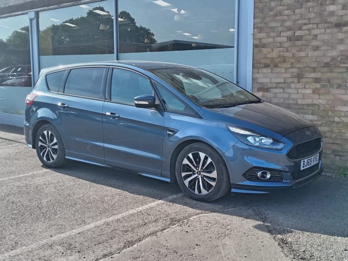 2025 Ford S-max