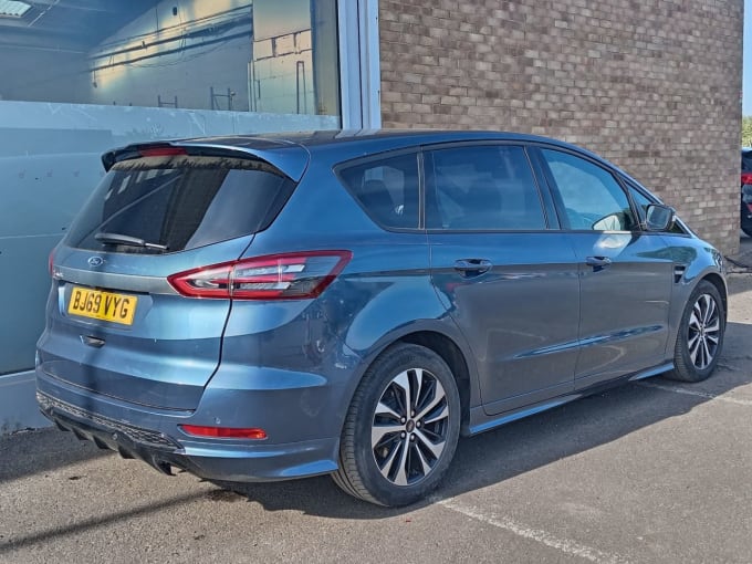 2025 Ford S-max