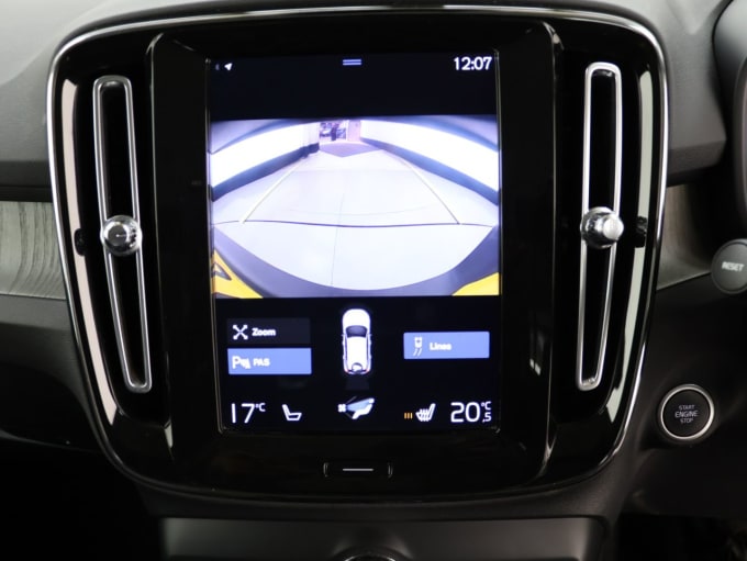 2025 Volvo Xc40