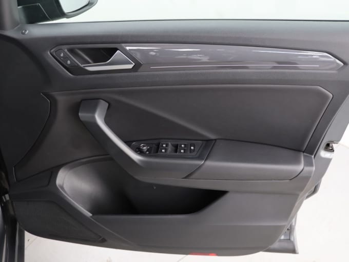 2025 Volkswagen T-roc
