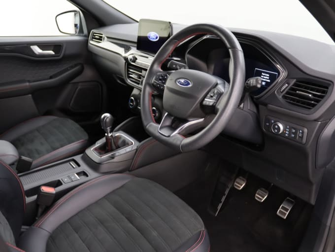 2025 Ford Kuga