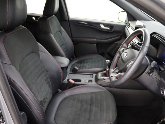 2025 Ford Kuga