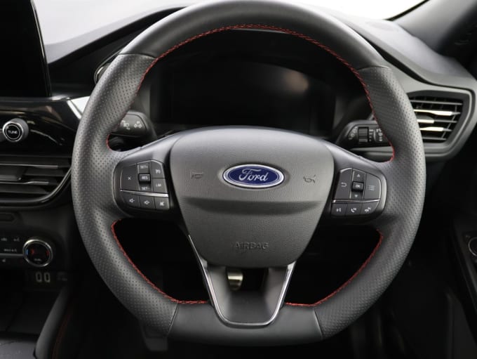 2025 Ford Kuga