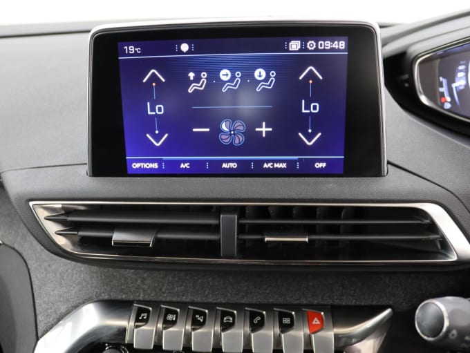 2025 Peugeot 3008