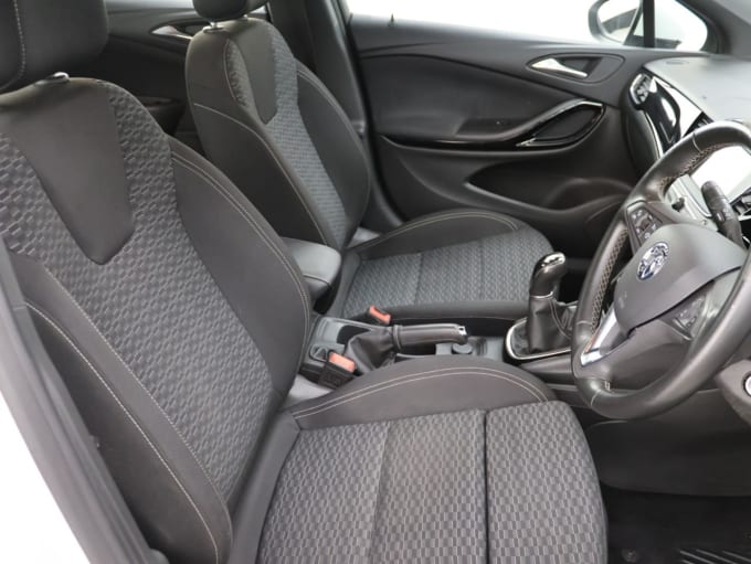 2025 Vauxhall Astra