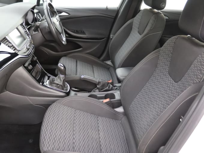 2025 Vauxhall Astra