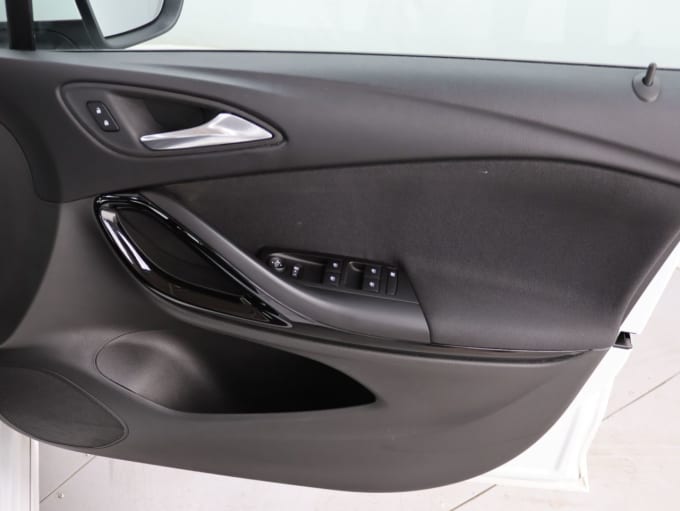 2025 Vauxhall Astra