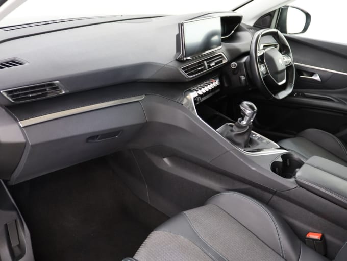 2025 Peugeot 3008