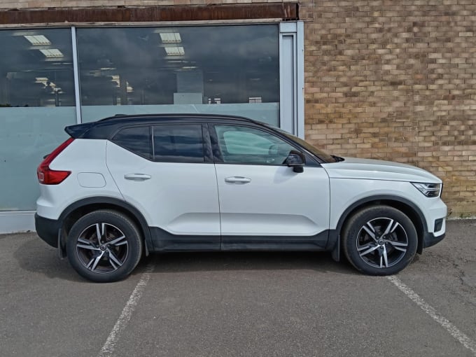 2025 Volvo Xc40