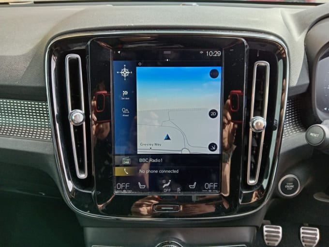 2025 Volvo Xc40