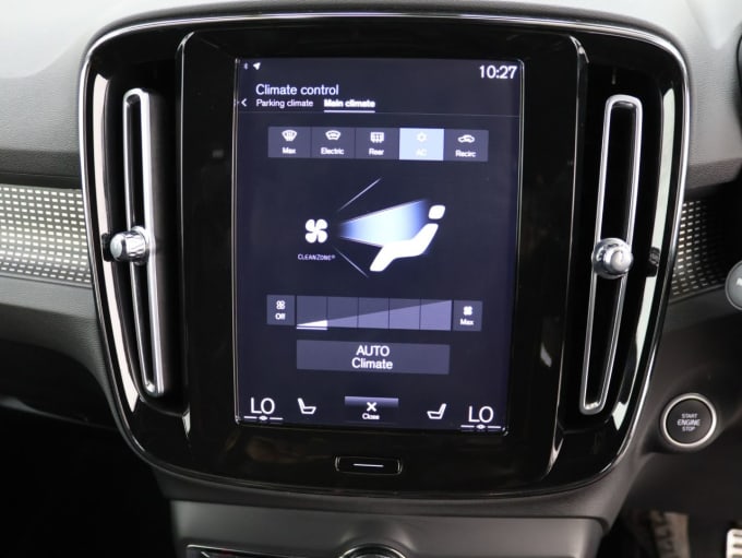 2025 Volvo Xc40