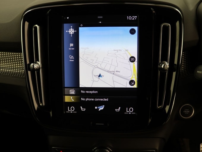 2025 Volvo Xc40