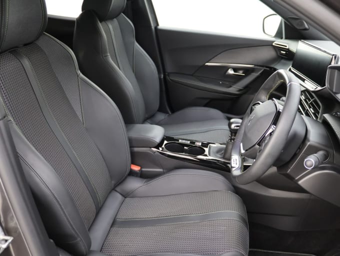 2025 Peugeot 2008