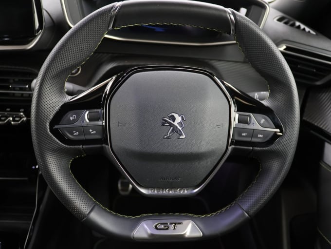 2025 Peugeot 2008
