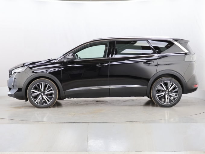 2025 Peugeot 5008