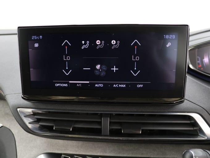 2025 Peugeot 5008