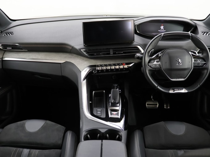 2025 Peugeot 5008