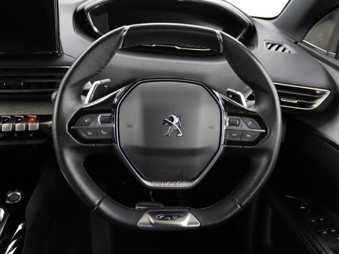 2025 Peugeot 5008